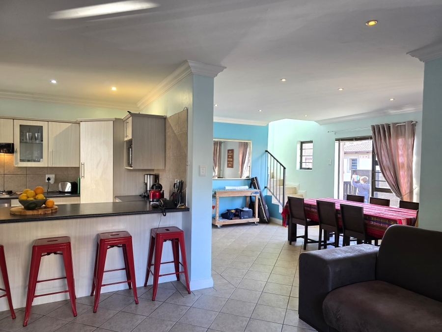 3 Bedroom Property for Sale in Wavecrest Eastern Cape